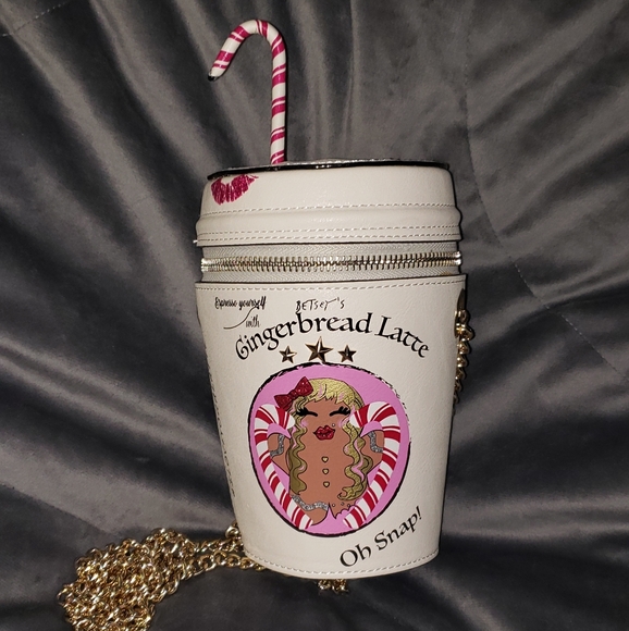 Betsey Johnson Handbags - Betsey Johnson Gingerbread Latte purse